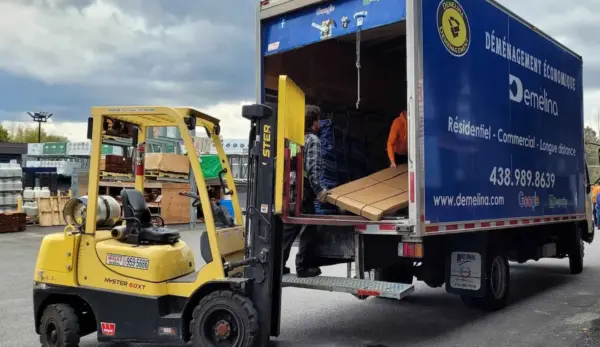 déménagement commercial à Montréal avec équipe professionnelle transport mobilier bureau