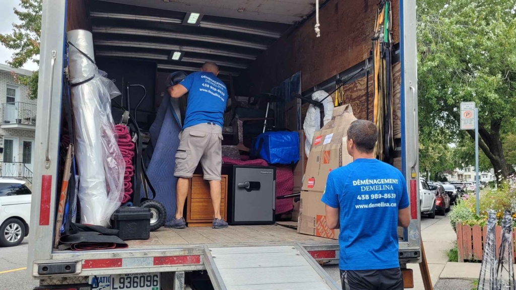 Professional movers in Brossard
