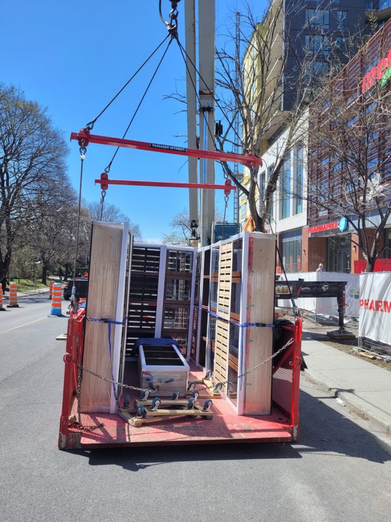 Commercial moving window passage