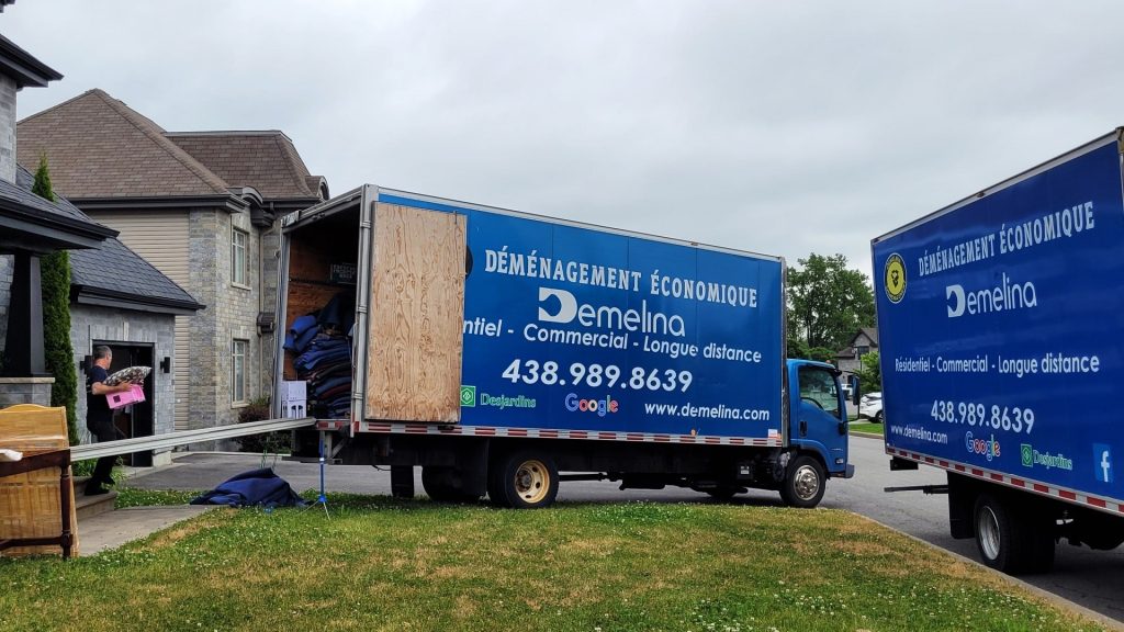 Moving trucks Île-des-Soeurs 