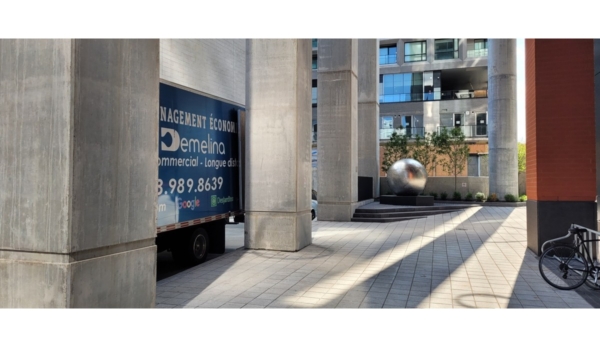 montreal-moving-truck-difficult-access